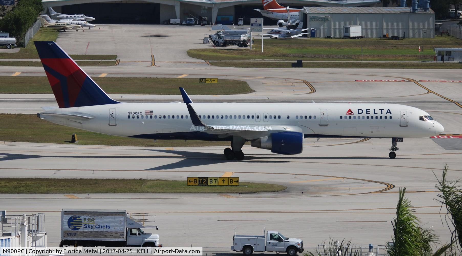 N900PC, 1997 Boeing 757-26D C/N 28446, FLL spotting