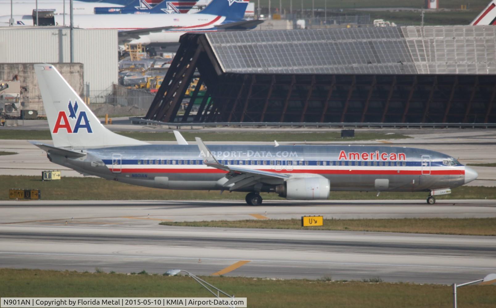 N901AN, 1999 Boeing 737-823 C/N 29503, MIA spotting