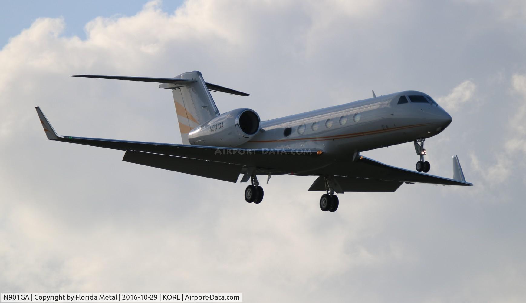 N901GA, 2013 Gulfstream Aerospace GIV-X (G450) C/N 4301, NBAA 2016