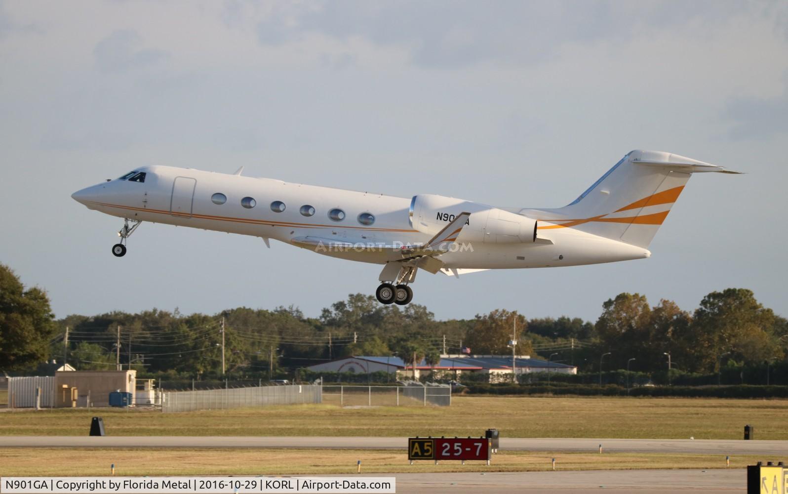 N901GA, 2013 Gulfstream Aerospace GIV-X (G450) C/N 4301, NBAA 2016