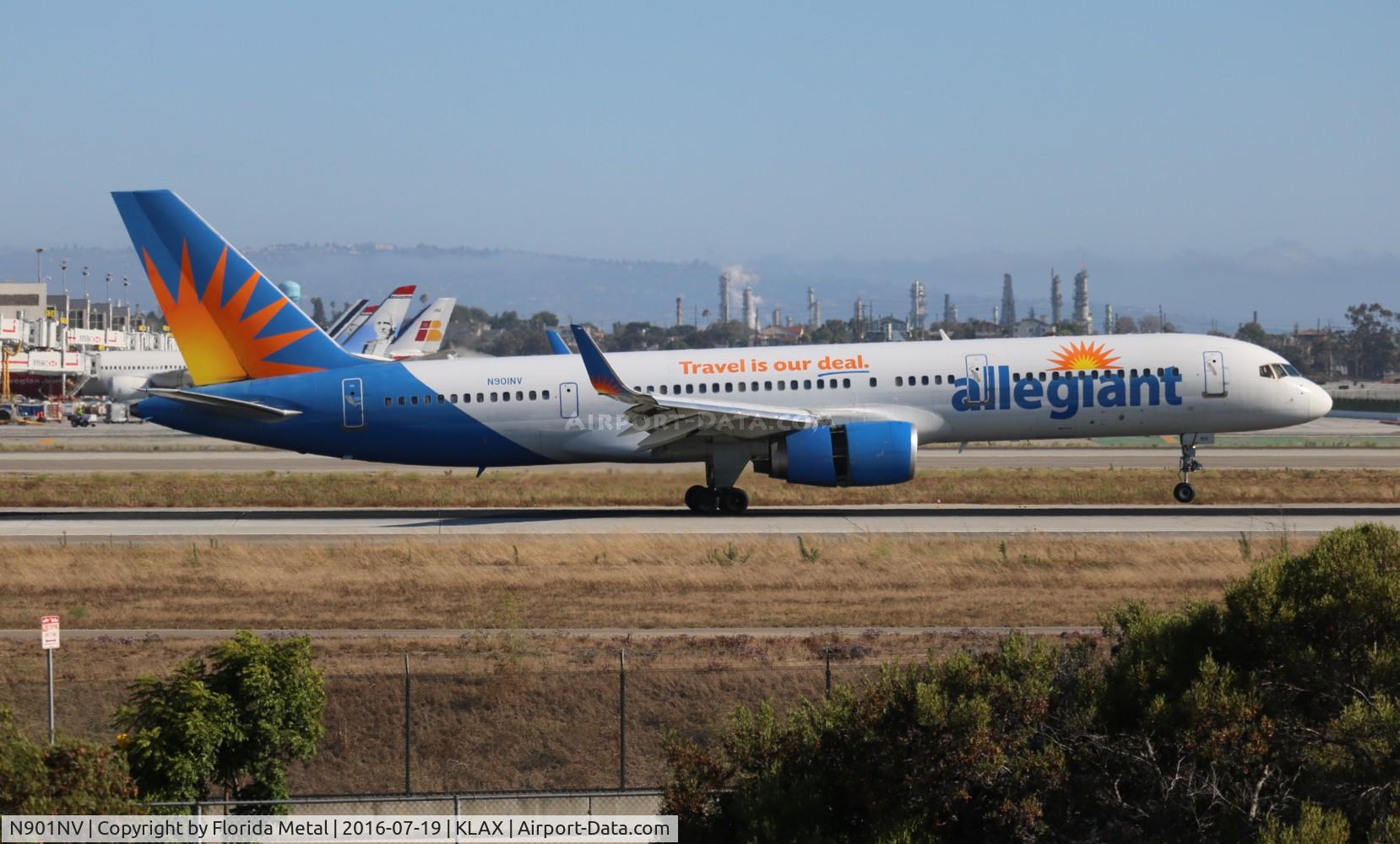 N901NV, 1992 Boeing 757-204 C/N 26963, LAX spotting