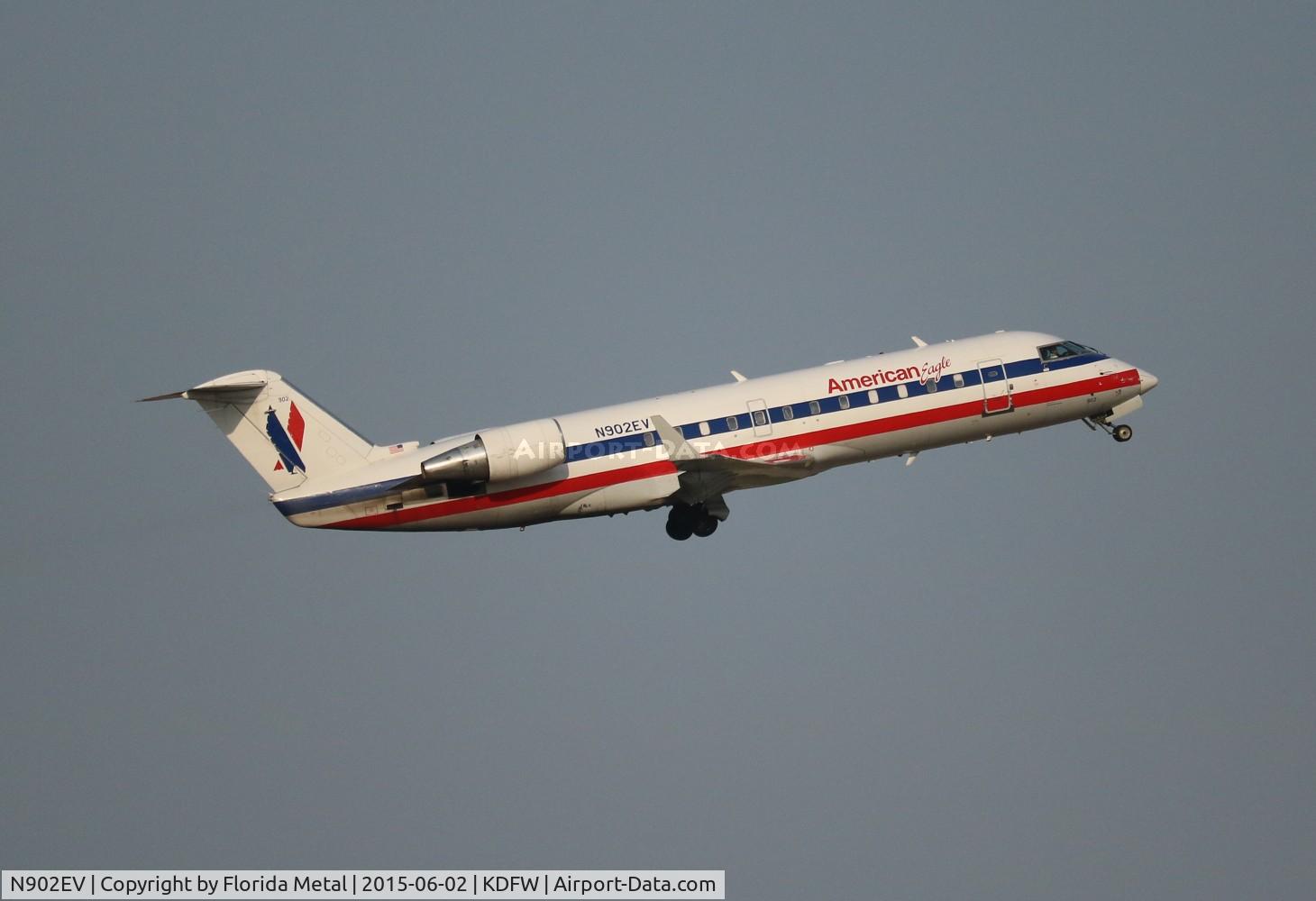 N902EV, 2002 Bombardier CRJ-200ER (CL-600-2B19) C/N 7620, American Eagle