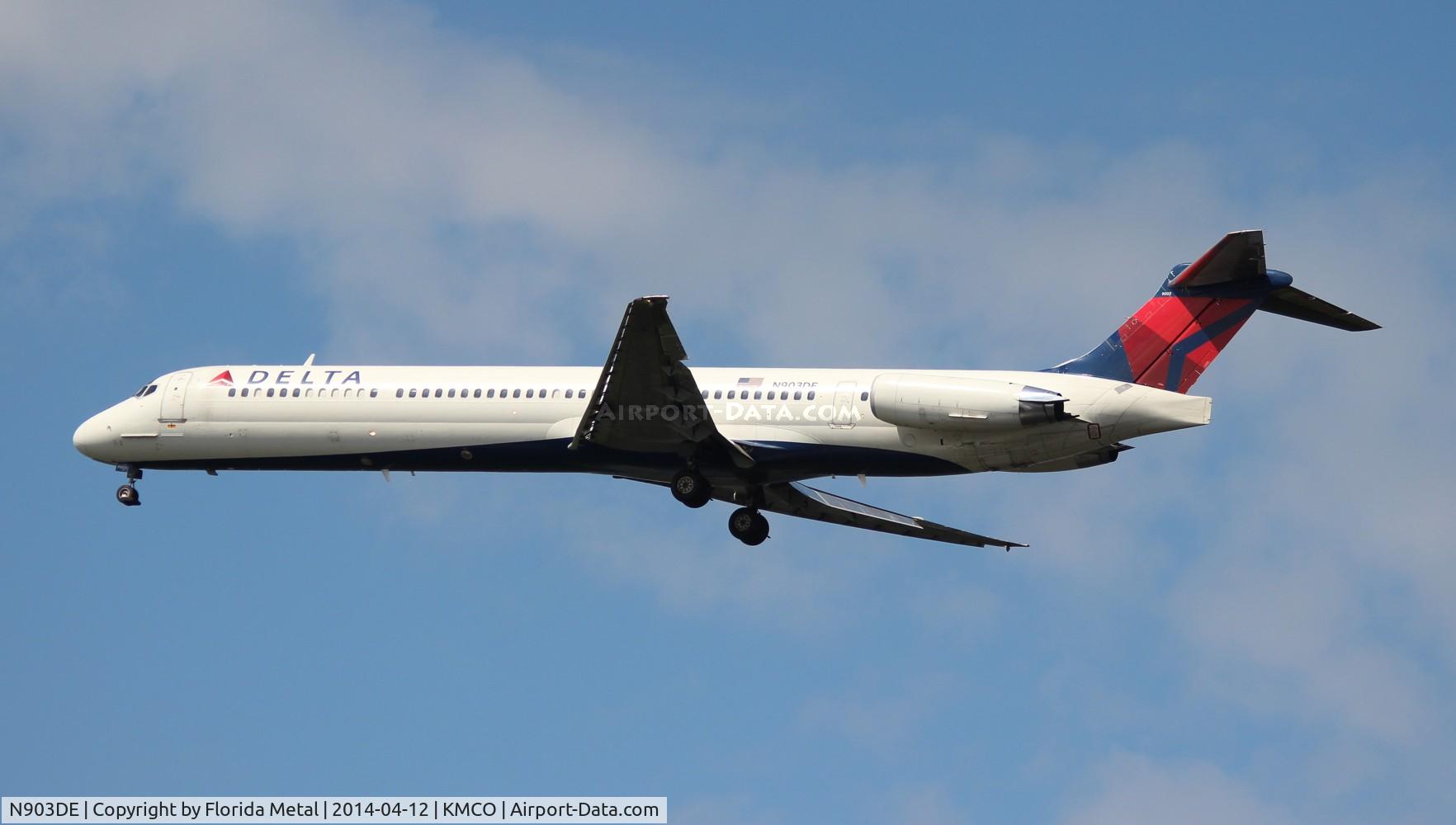 N903DE, 1992 McDonnell Douglas MD-88 C/N 53380, MCO spotting
