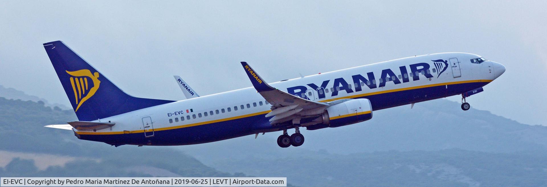 EI-EVC, 2012 Boeing 737-8AS C/N 40286, Aeropuerto de Foronda - Vitoria-Gasteiz - Euskadi - España