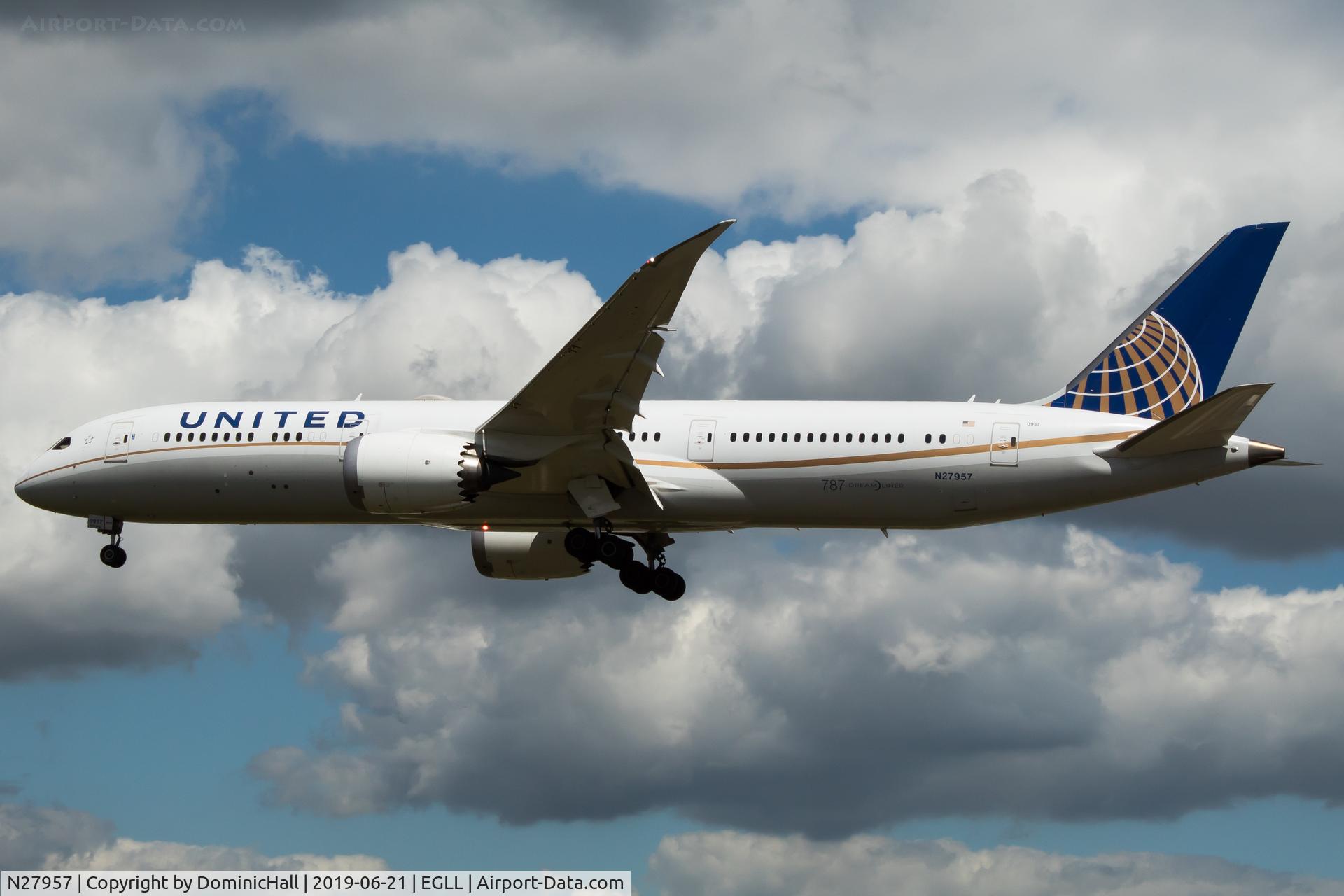N27957, 2015 Boeing 787-9 Dreamliner C/N 36409, Landing RWY 27L