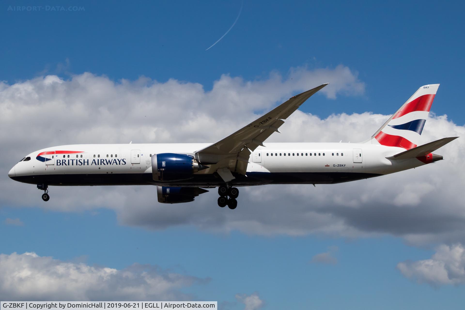 G-ZBKF, 2016 Boeing 787-9 Dreamliner C/N 38622, Landing RWY 27L