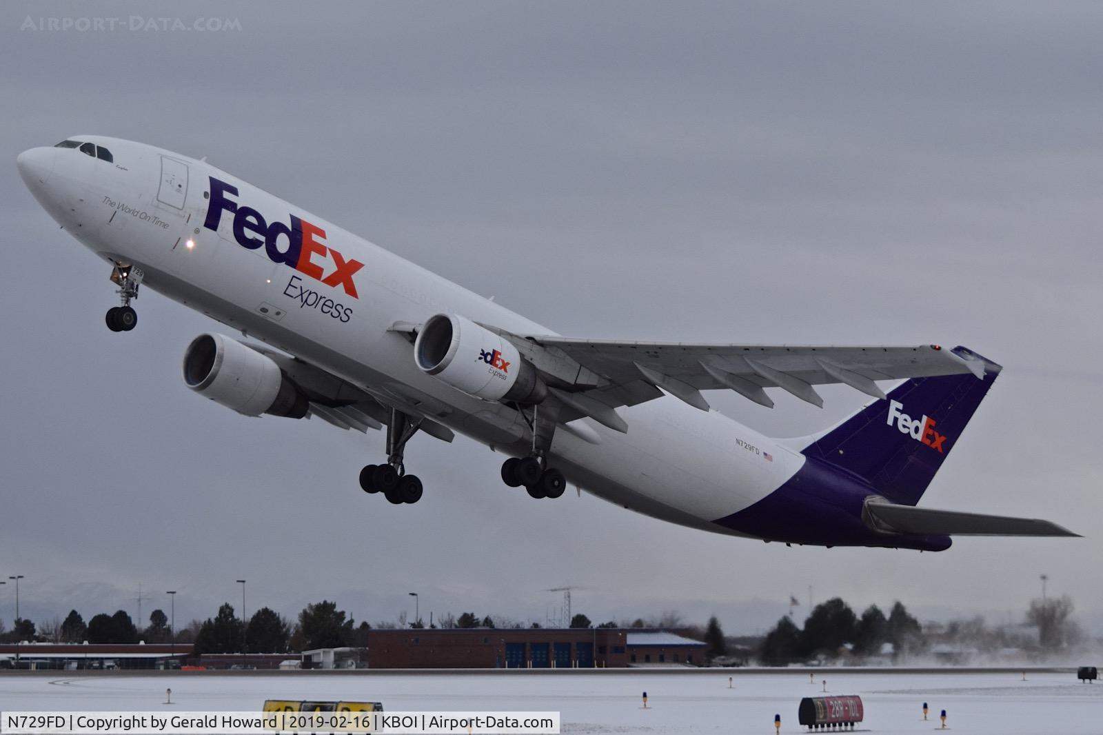 N729FD, 1992 Airbus A300B4-622R C/N 657, Departing RWY 10L.