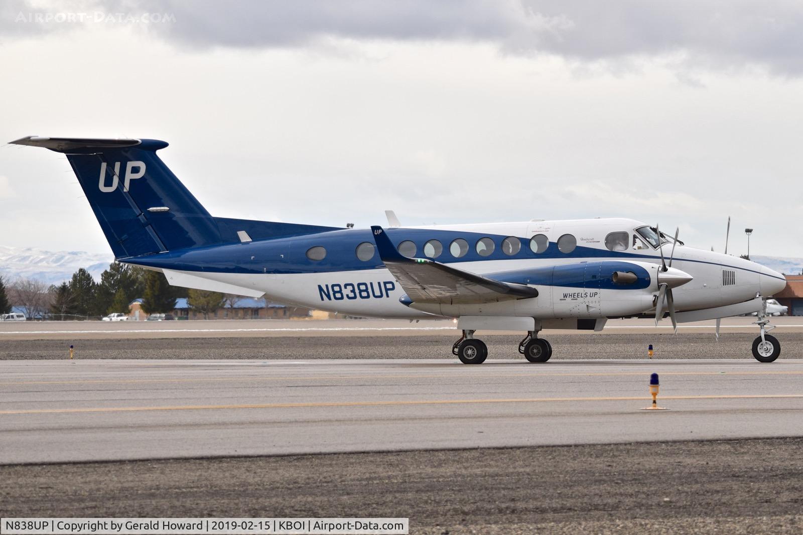N838UP, 2018 Beechcraft B300 C/N FL-980, Turning off RWY 10L.