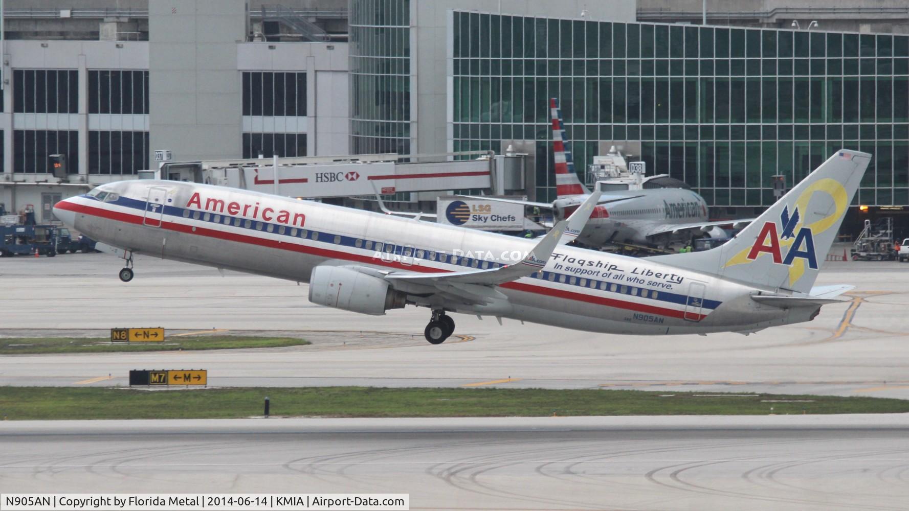 N905AN, 1999 Boeing 737-823 C/N 29507, MIA spotting