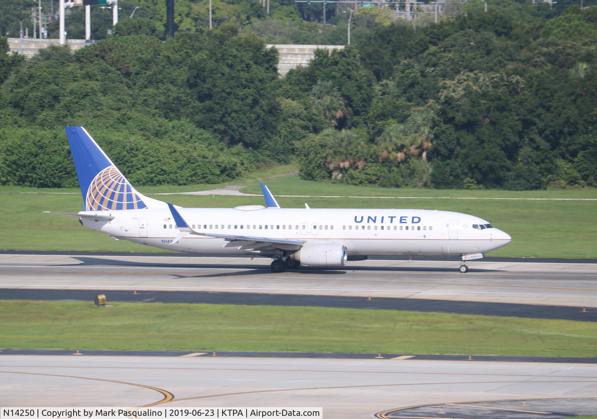 N14250, 1999 Boeing 737-824 C/N 28957, Boeing 737-824