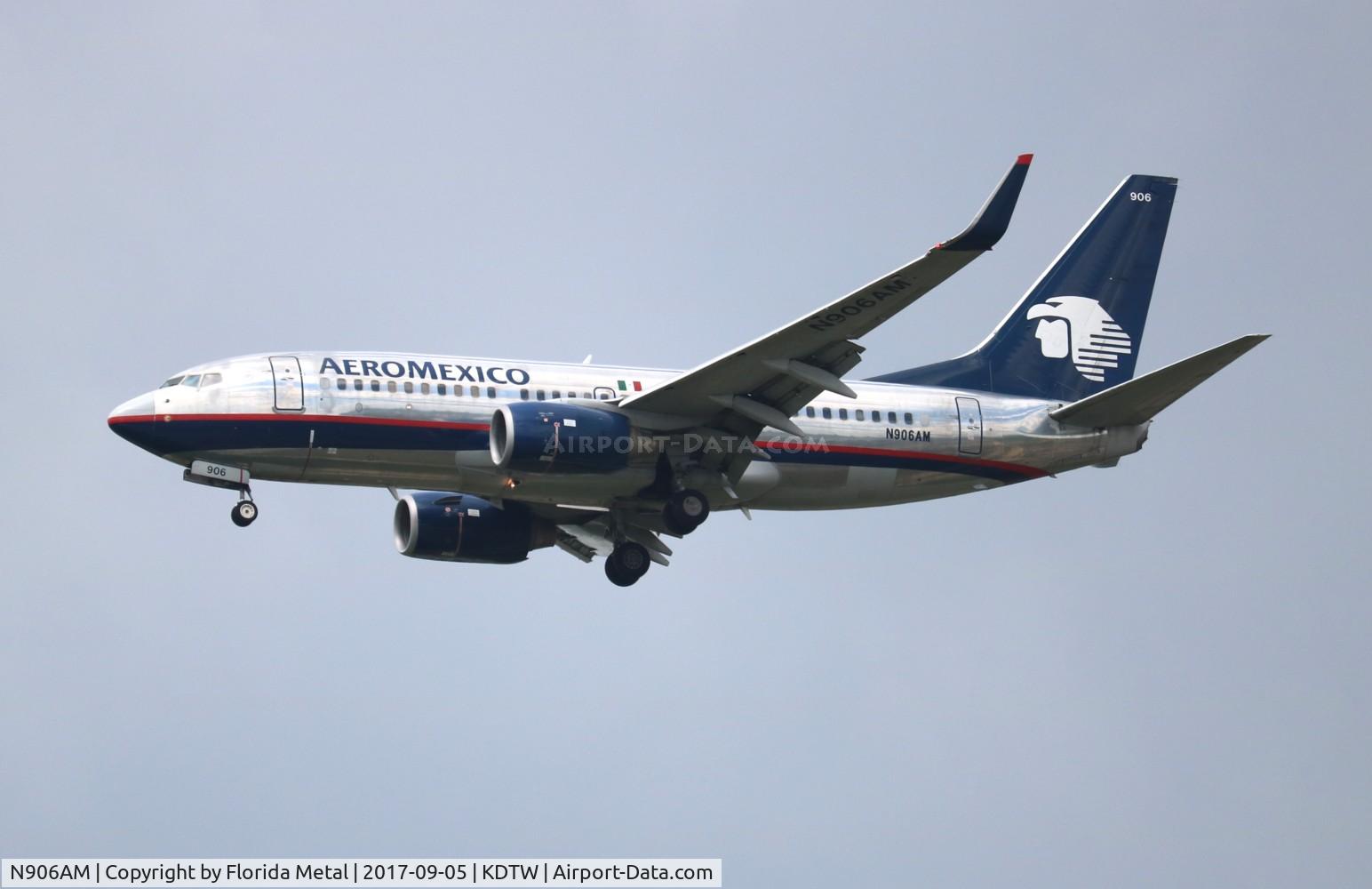 N906AM, 2004 Boeing 737-752 C/N 29356, DTW spotting