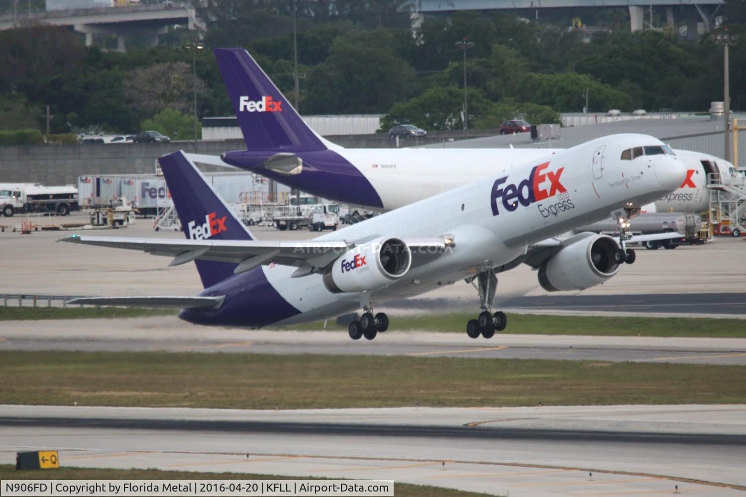 N906FD, 1993 Boeing 757-2B7 C/N 27148, FLL spotting