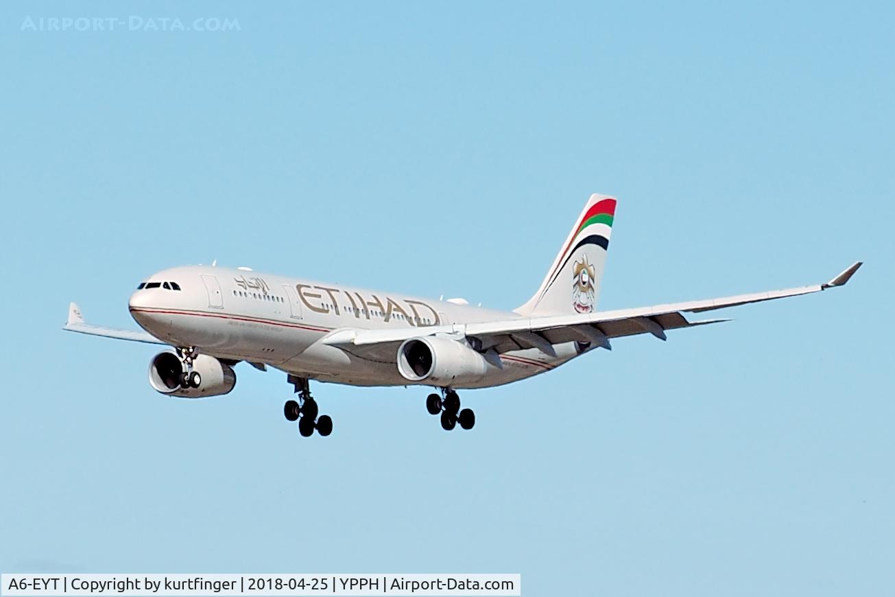 A6-EYT, 2013 Airbus A330-243 C/N 1486, Airbus A330-243. Etihad A6-EYT, final runway 03 YPPH 25/04/18.