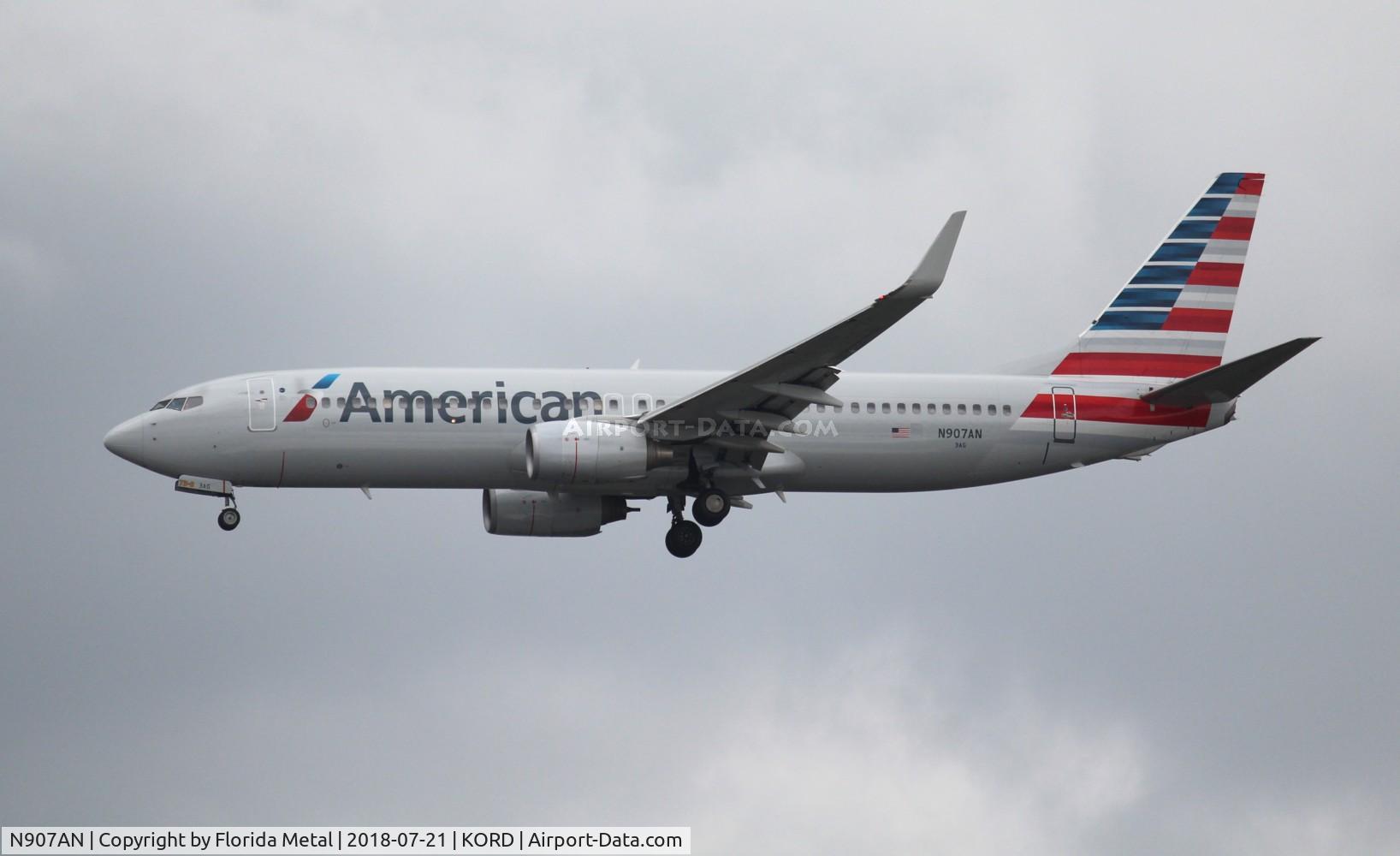 N907AN, 1999 Boeing 737-823 C/N 29509, ORD spotting