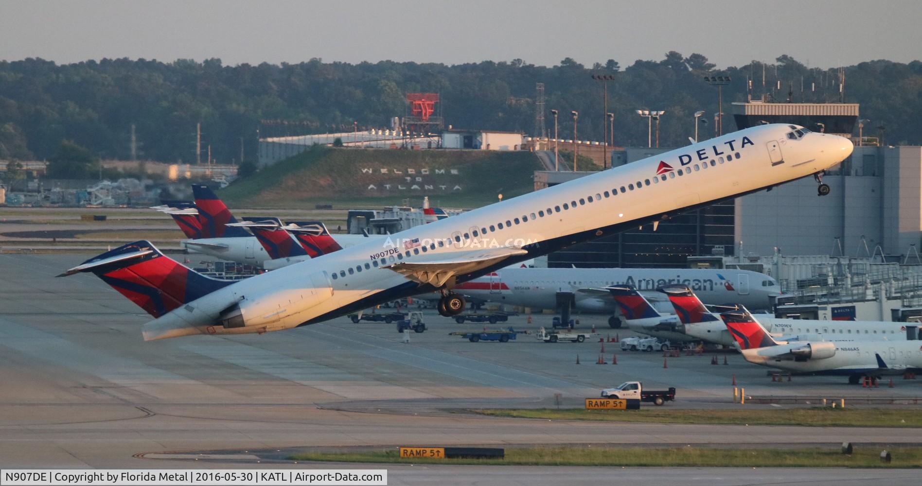 N907DE, 1992 McDonnell Douglas MD-88 C/N 53416, ATL spotting