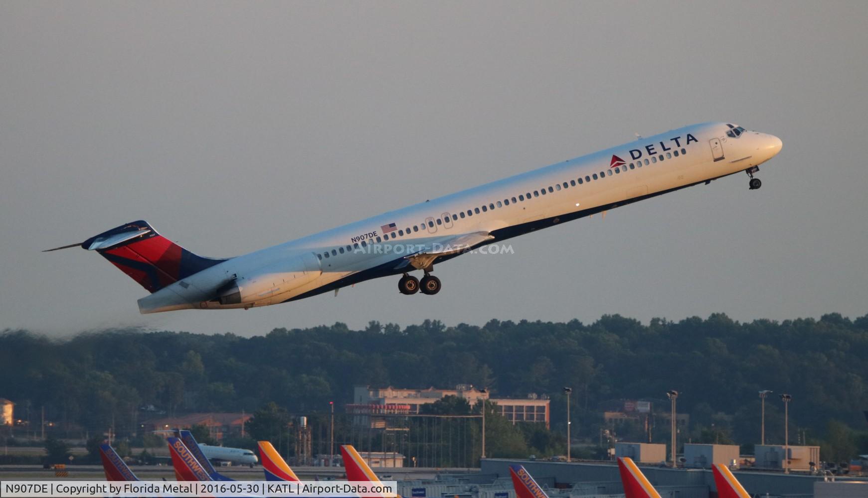 N907DE, 1992 McDonnell Douglas MD-88 C/N 53416, ATL spotting