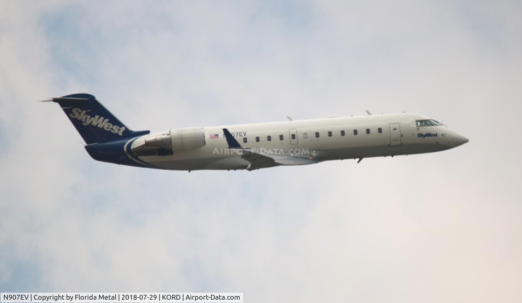 N907EV, 2002 Bombardier CRJ-200ER (CL-600-2B19) C/N 7648, ORD spotting