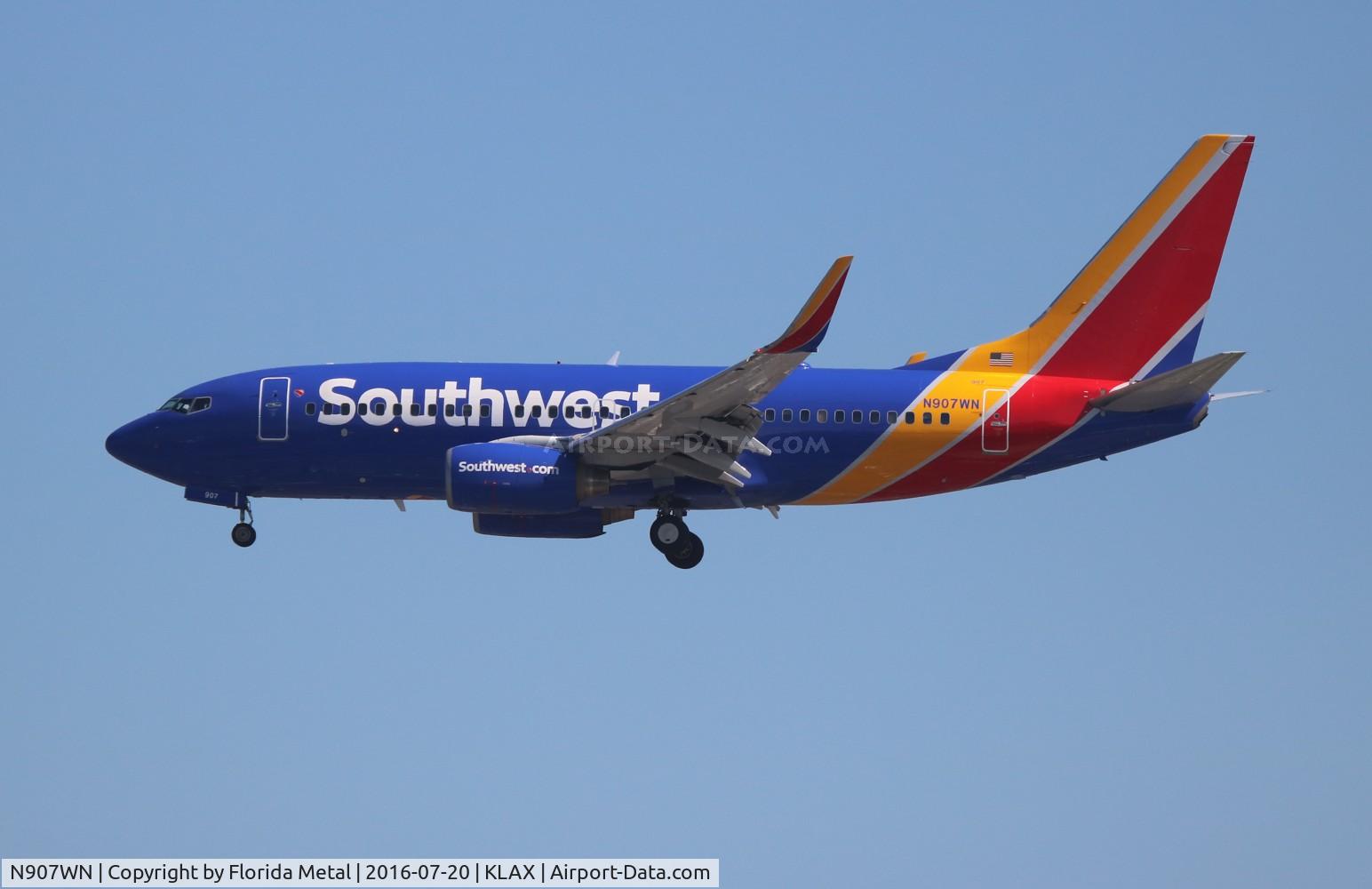 N907WN, 2008 Boeing 737-7H4 C/N 36619, LAX spotting