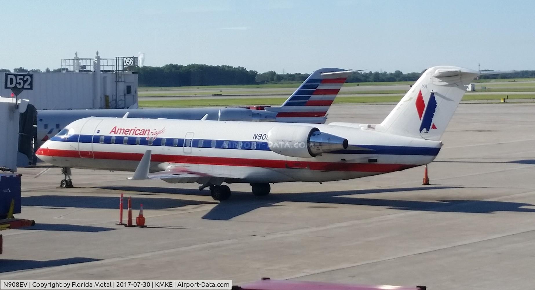 N908EV, 2002 Bombardier CRJ-200ER (CL-600-2B19) C/N 7654, American Eagle
