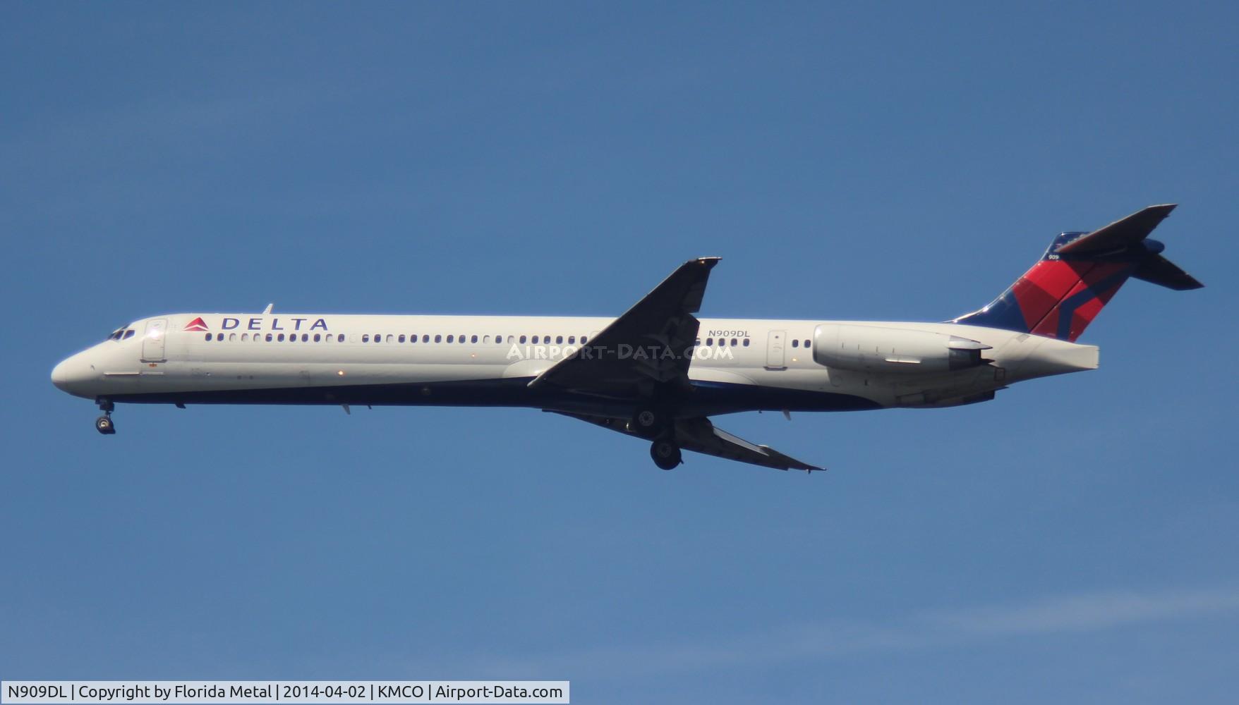 N909DL, 1987 McDonnell Douglas MD-88 C/N 49540, MCO spotting