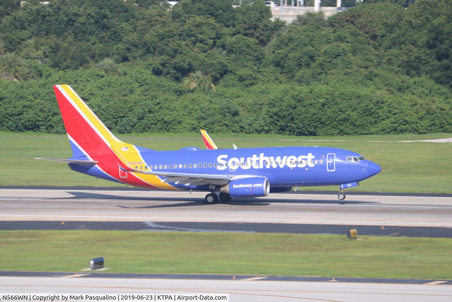 N566WN, 2002 Boeing 737-7CT C/N 32753, Boeing 737-7CT