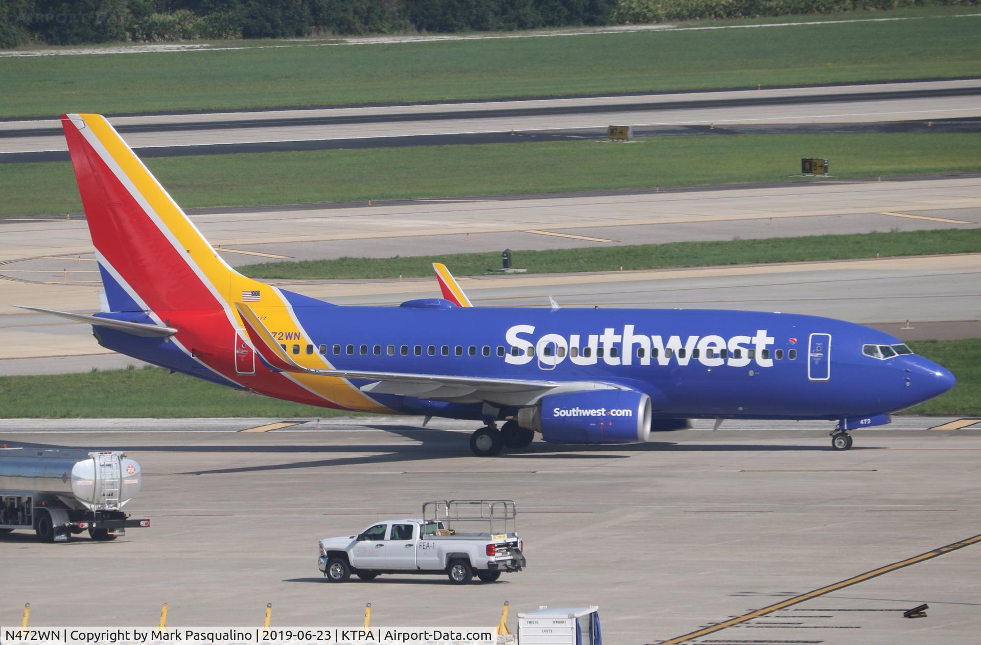 N472WN, 2004 Boeing 737-7H4 C/N 33831, Boeing 737-7H4