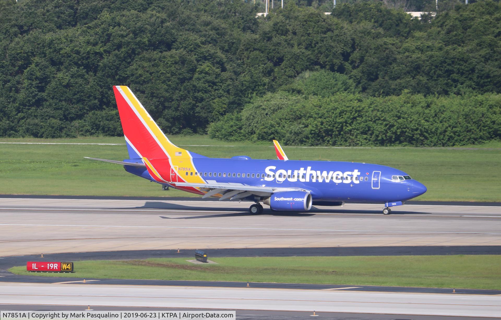N7851A, 2001 Boeing 737-7Q8 C/N 28240, Boeing 737-7Q8