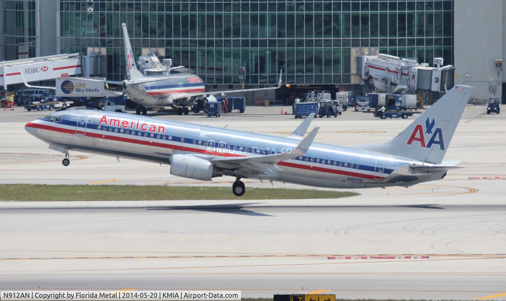N912AN, 1999 Boeing 737-823 C/N 29513, MIA spotting