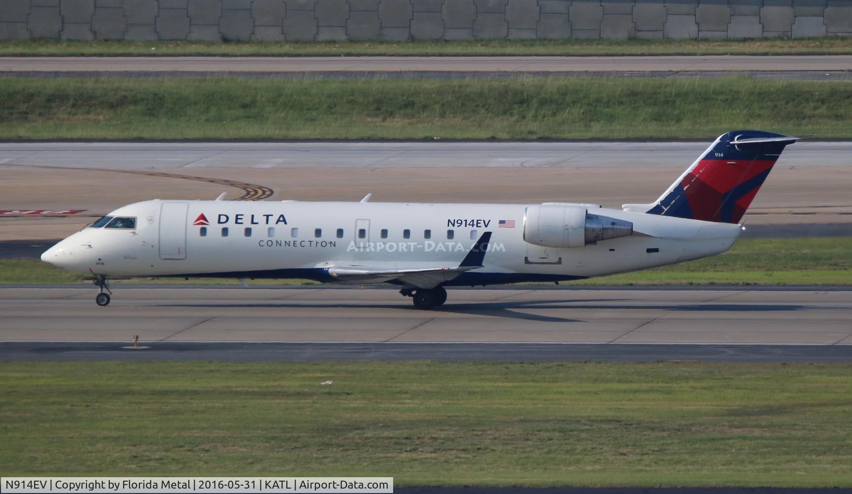N914EV, 2003 Bombardier CRJ-200ER (CL-600-2B19) C/N 7752, ATL spotting