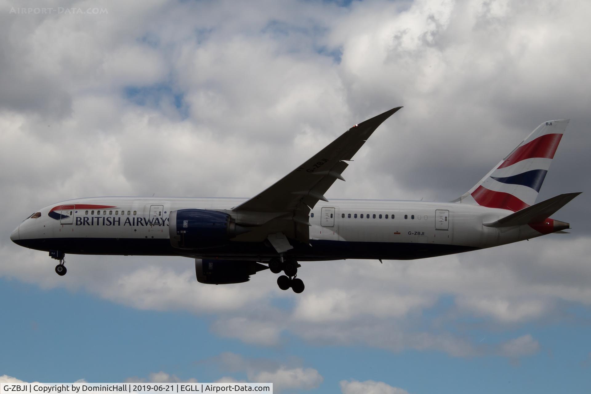 G-ZBJI, 2017 Boeing 787-8 Dreamliner C/N 60626, Landing RWY 27L