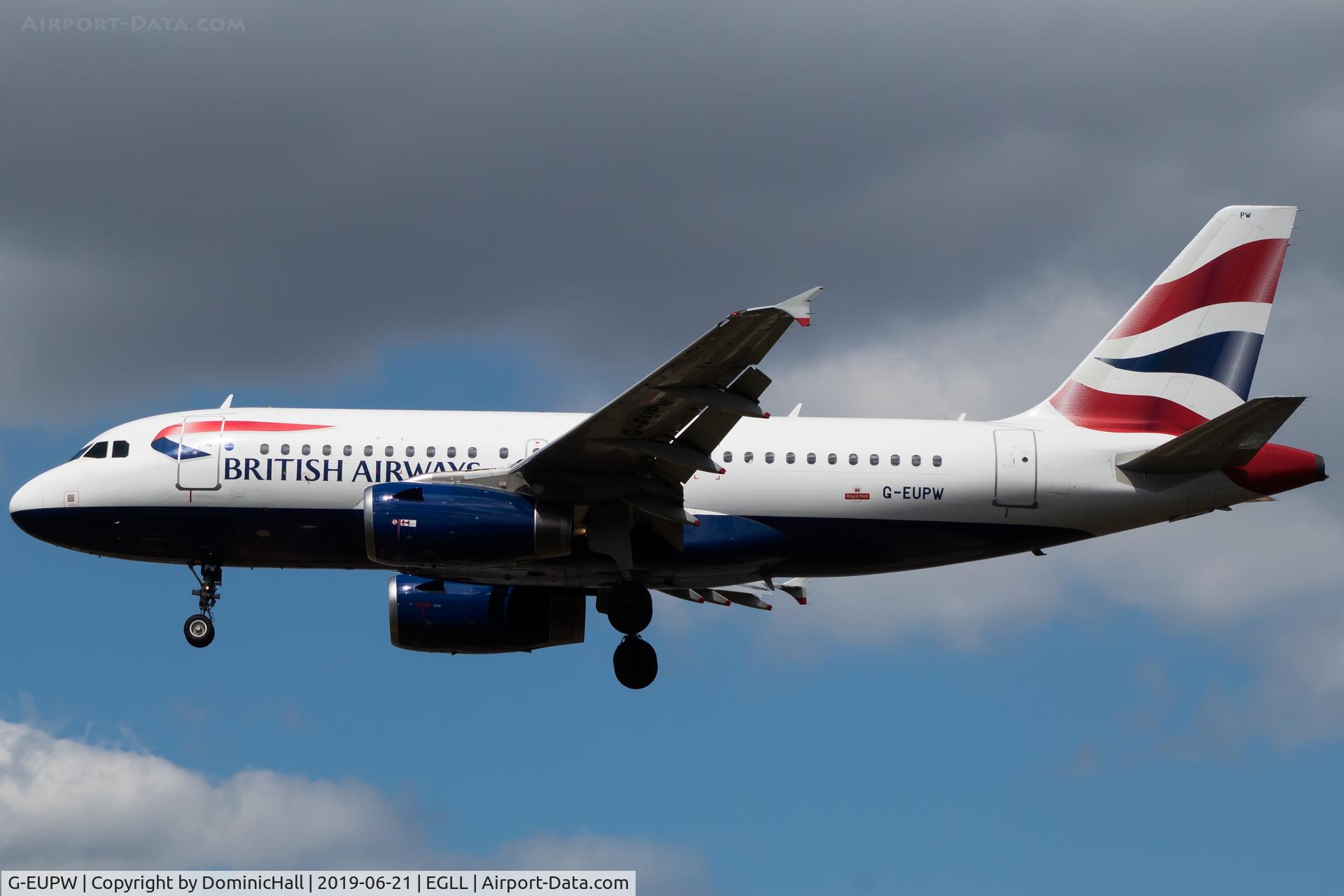 G-EUPW, 2001 Airbus A319-131 C/N 1440, Landing RWY 27L