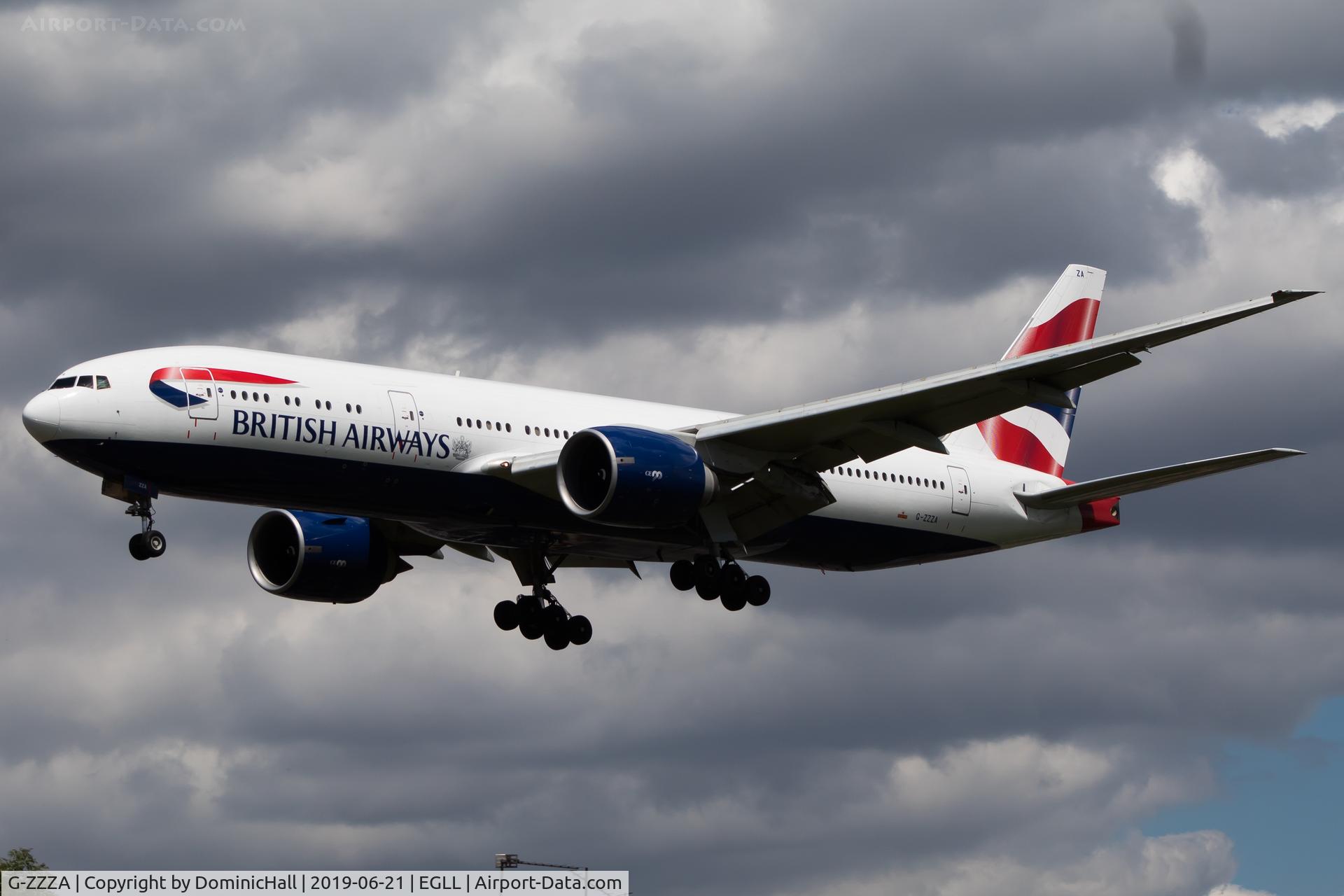G-ZZZA, 1995 Boeing 777-236 C/N 27105, Landing RWY 27L