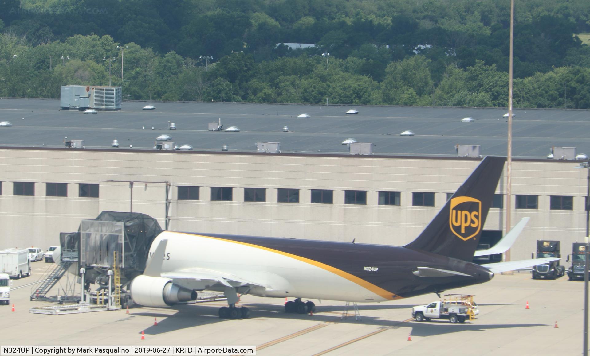 N324UP, 1998 Boeing 767-34AF C/N 27750, Boeing 767-34AF