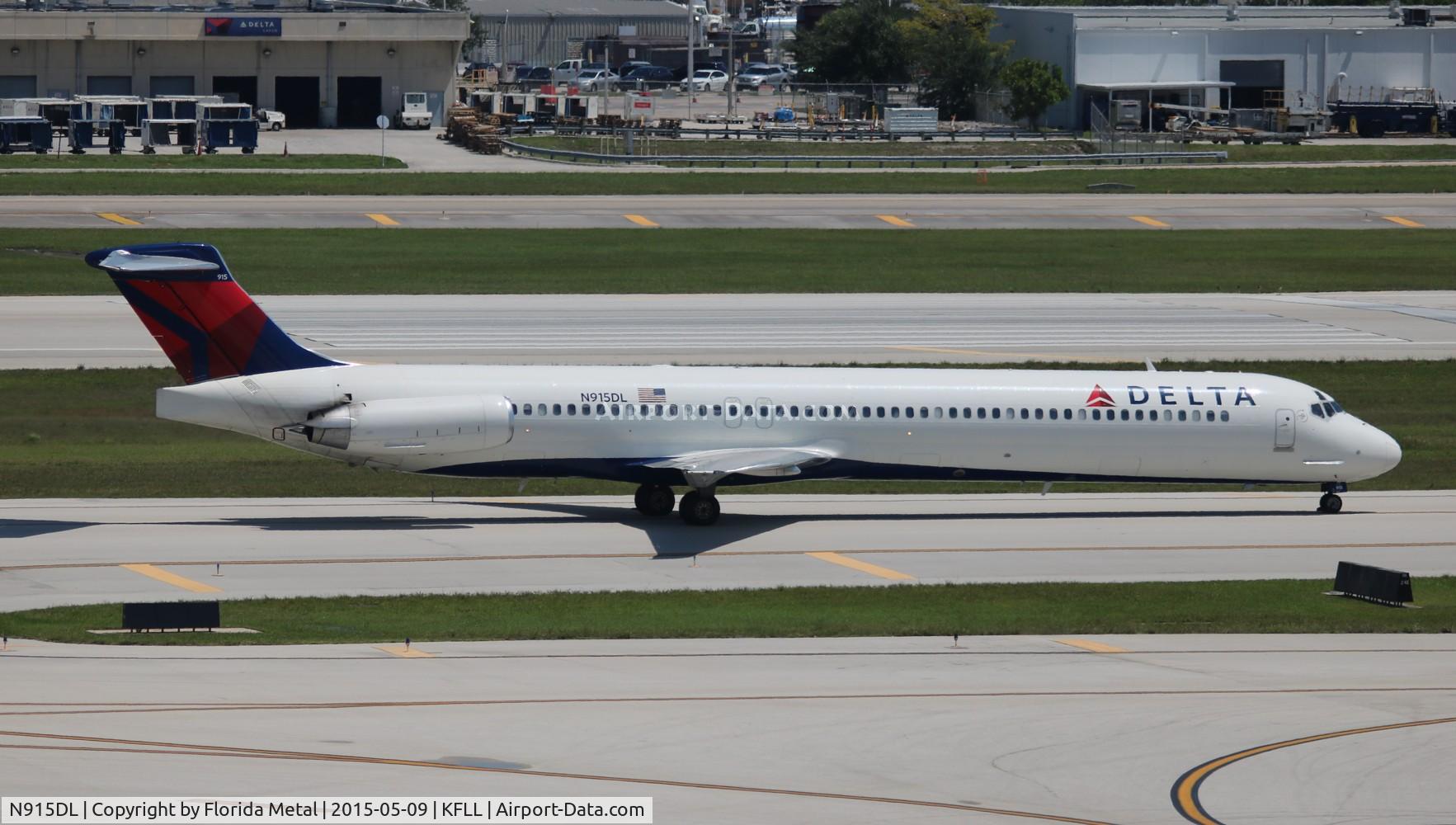 N915DL, 1988 McDonnell Douglas MD-88 C/N 49546, FLL spotting
