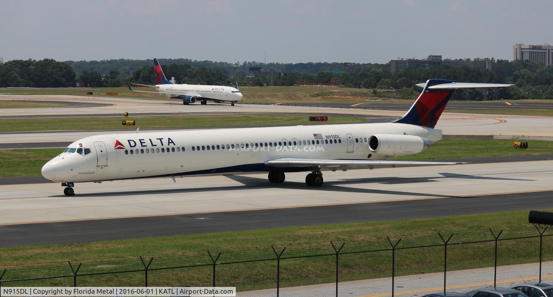 N915DL, 1988 McDonnell Douglas MD-88 C/N 49546, ATL spotting