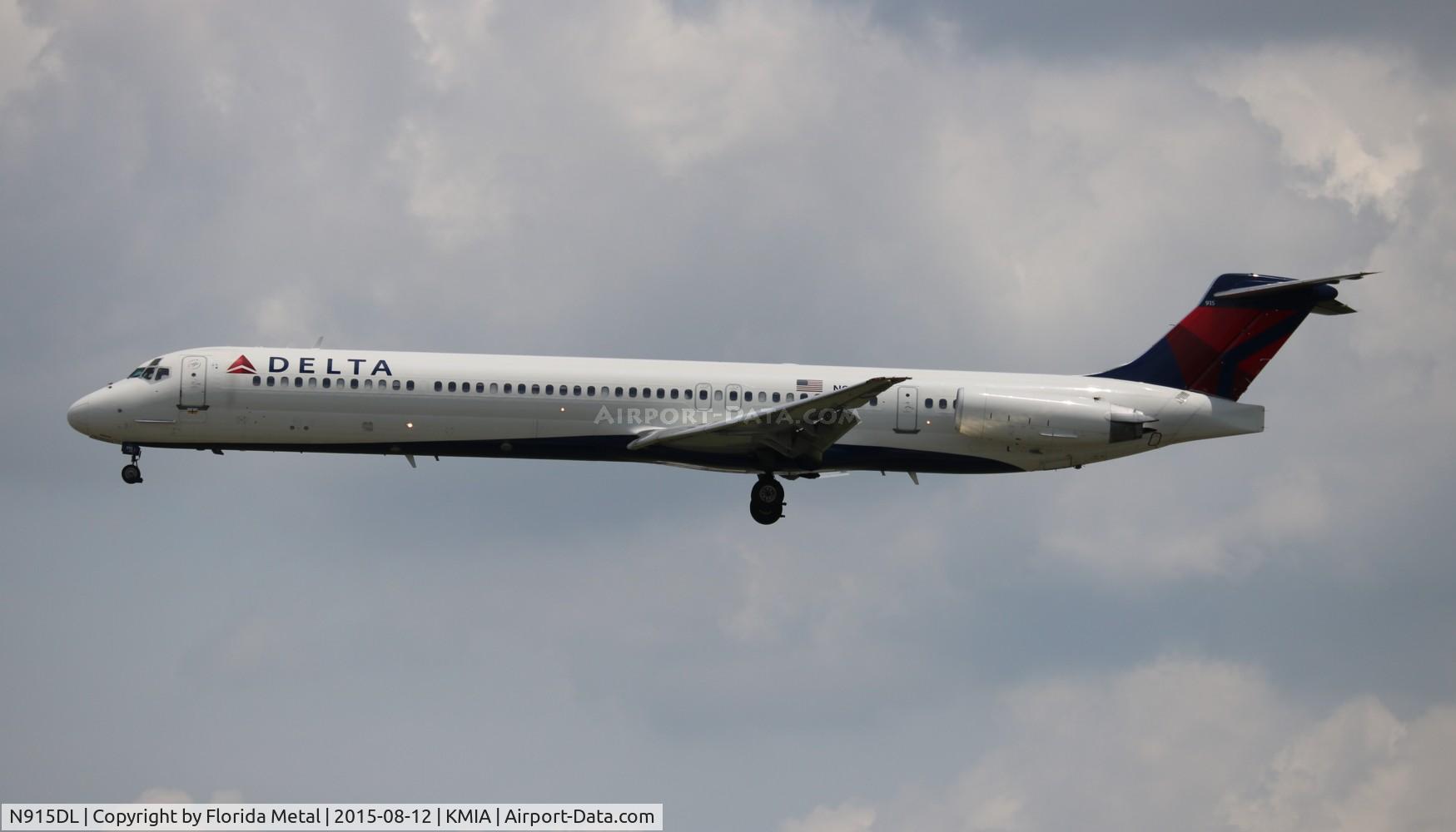 N915DL, 1988 McDonnell Douglas MD-88 C/N 49546, MIA spotting