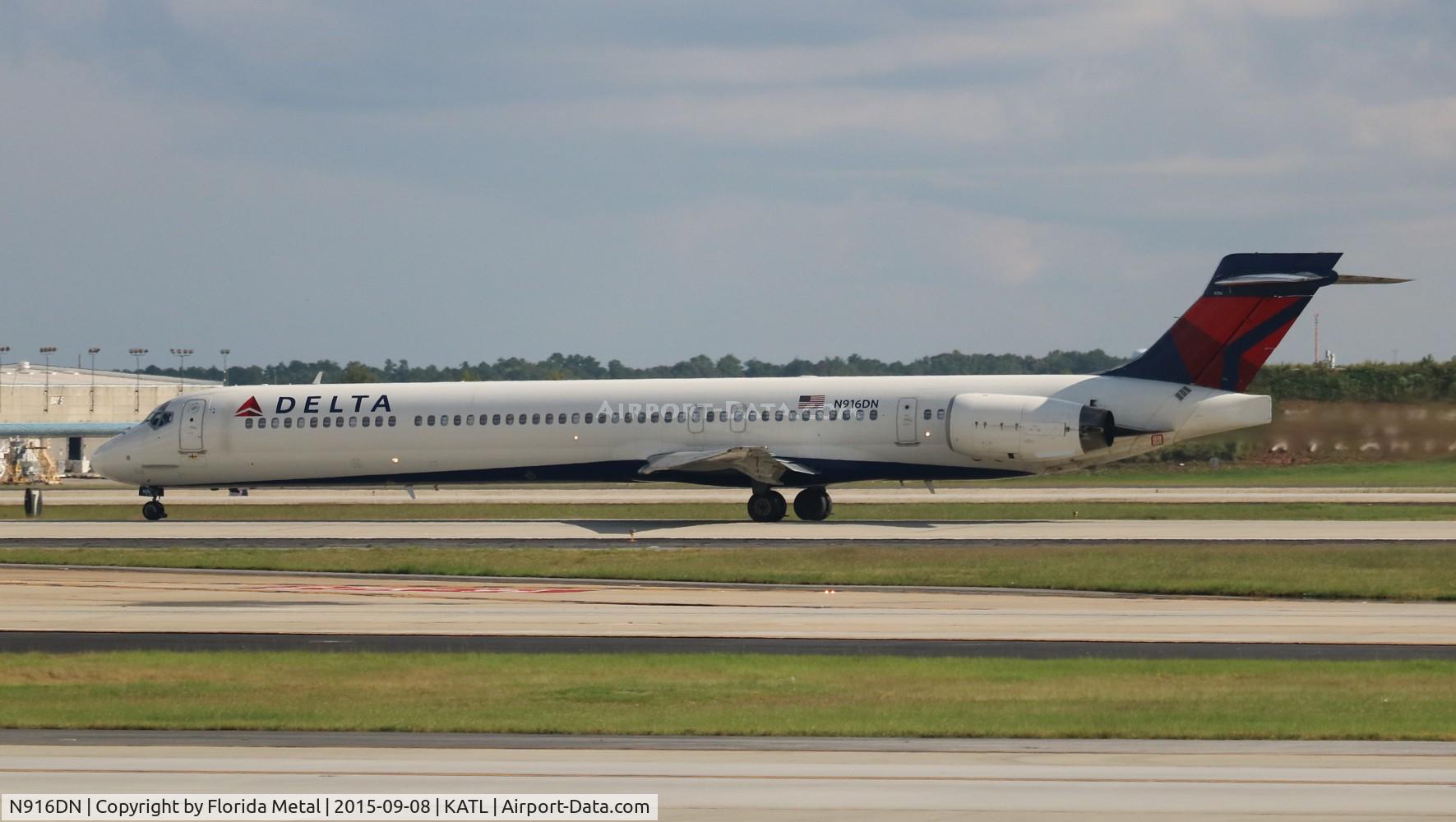 N916DN, 1996 McDonnell Douglas MD-90-30 C/N 53396, ATL spotting