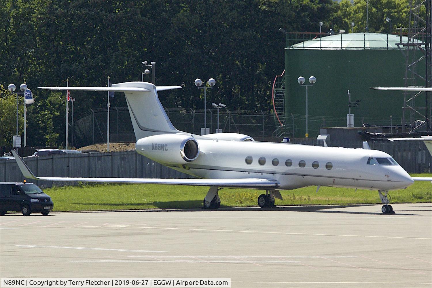 N89NC, 2004 Gulfstream Aerospace GV-SP (G550) C/N 5049, At Luton