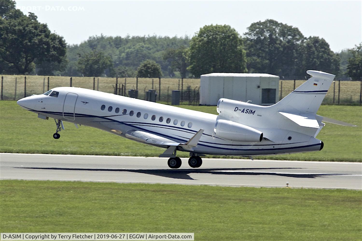 D-ASIM, 2013 Dassault Falcon 7X C/N 106, at Luton