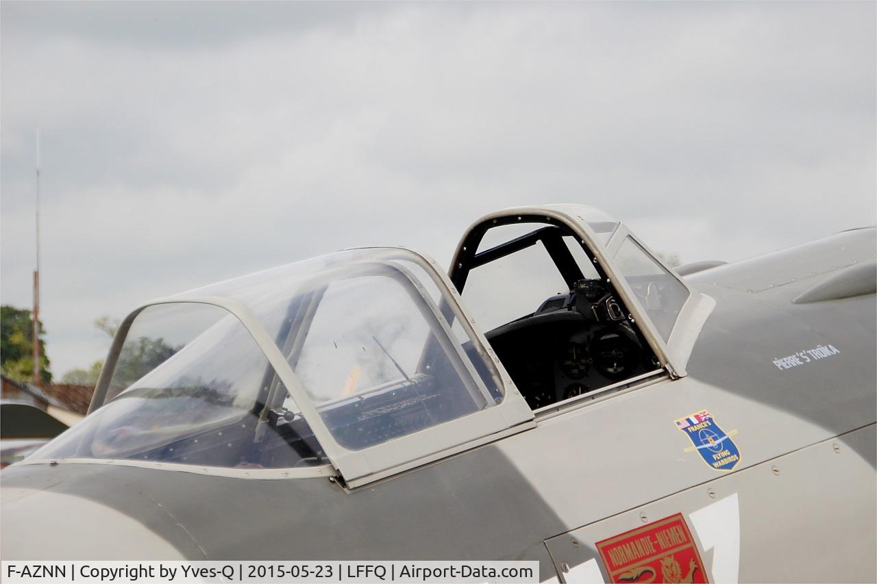 F-AZNN, Yakovlev Yak-11 C/N 25 III/05, Yakovlev YAK-11, Cockpit close up view, La Ferté-Alais airfield (LFFQ) Airshow 2015