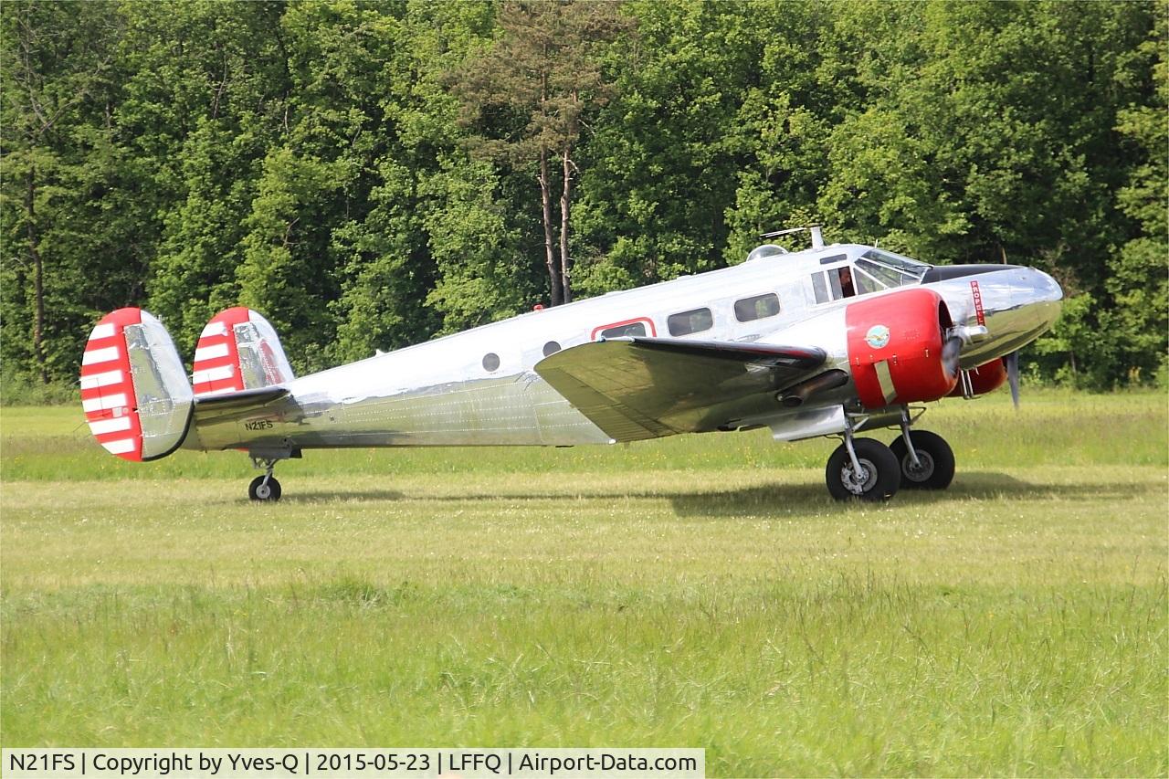 N21FS, 1952 Beech Expeditor 3NM C/N CA-138, Beech 3NM, Landing, La Ferté-Alais (LFFQ) Air show 2015