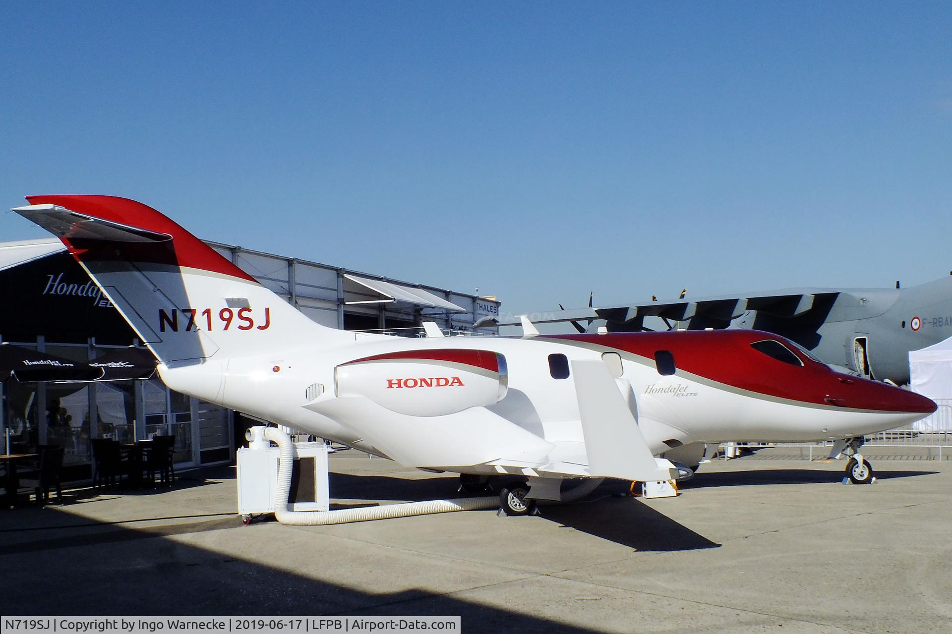 N719SJ, 2019 Honda HA-420 HondaJet C/N 42000149, Honda HA-420 HondaJet Elite at the Aerosalon 2019, Paris