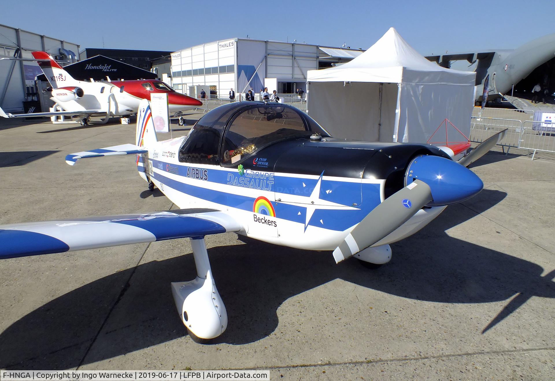 F-HNGA, Mudry CAP-10B C/N 95, Mudry CAP-10B at the Aerosalon 2019, Paris