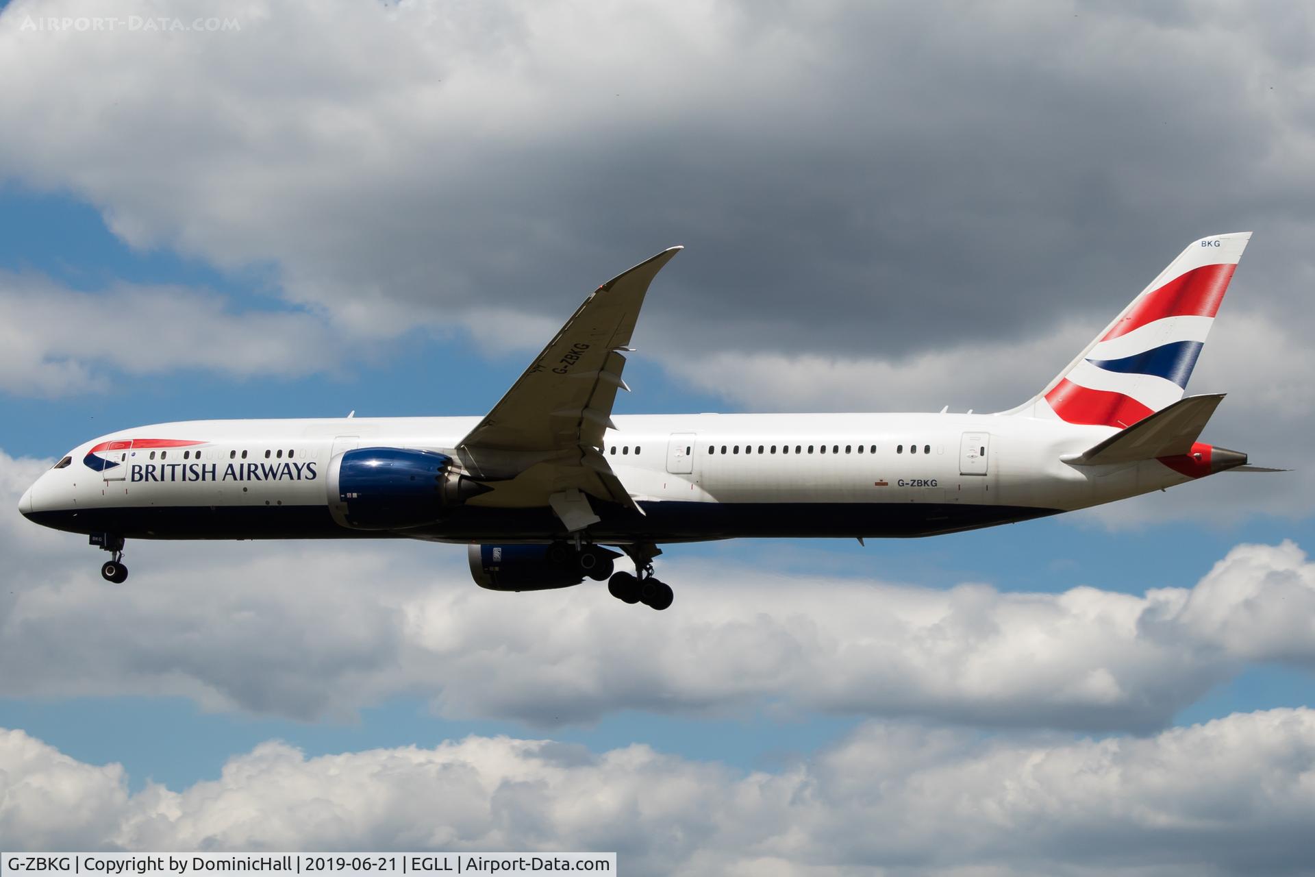 G-ZBKG, 2016 Boeing 787-9 Dreamliner C/N 38623, Landing RWY 27L