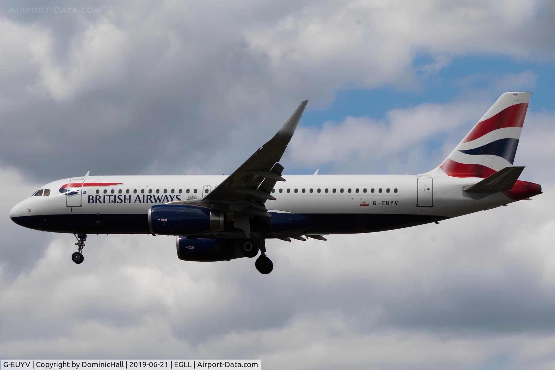 G-EUYV, 2014 Airbus A320-232 C/N 6091, Landing RWY 27L