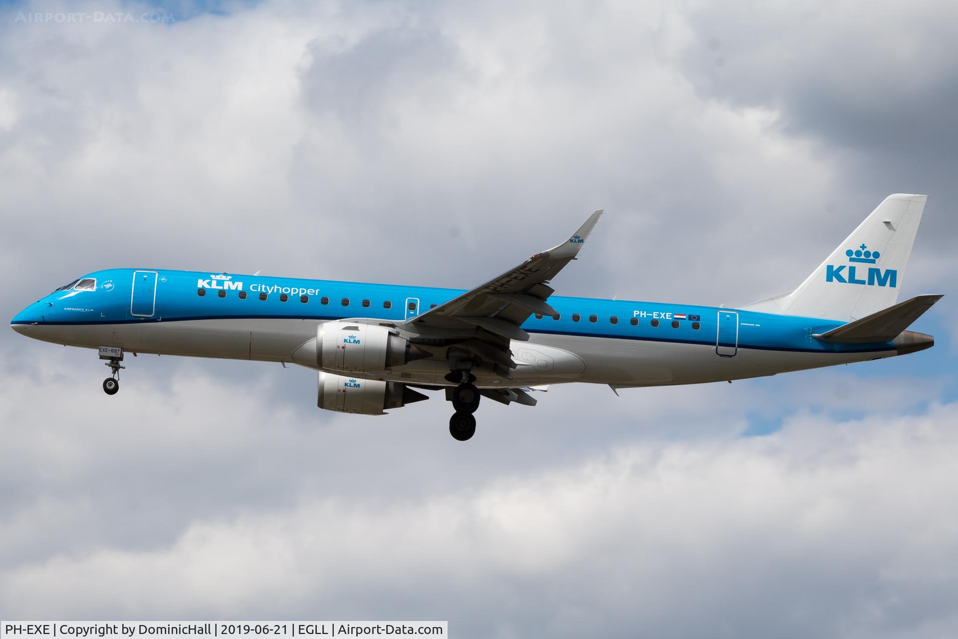 PH-EXE, 2015 Embraer 190STD (ERJ-190-100) C/N 19000687, Landing RWY 27L
