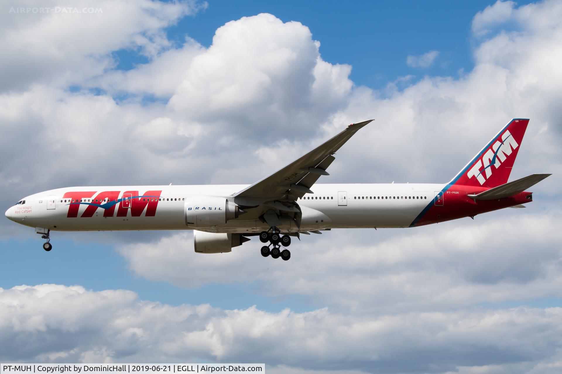 PT-MUH, 2012 Boeing 777-32W/ER C/N 38889, Landing RWY 27L