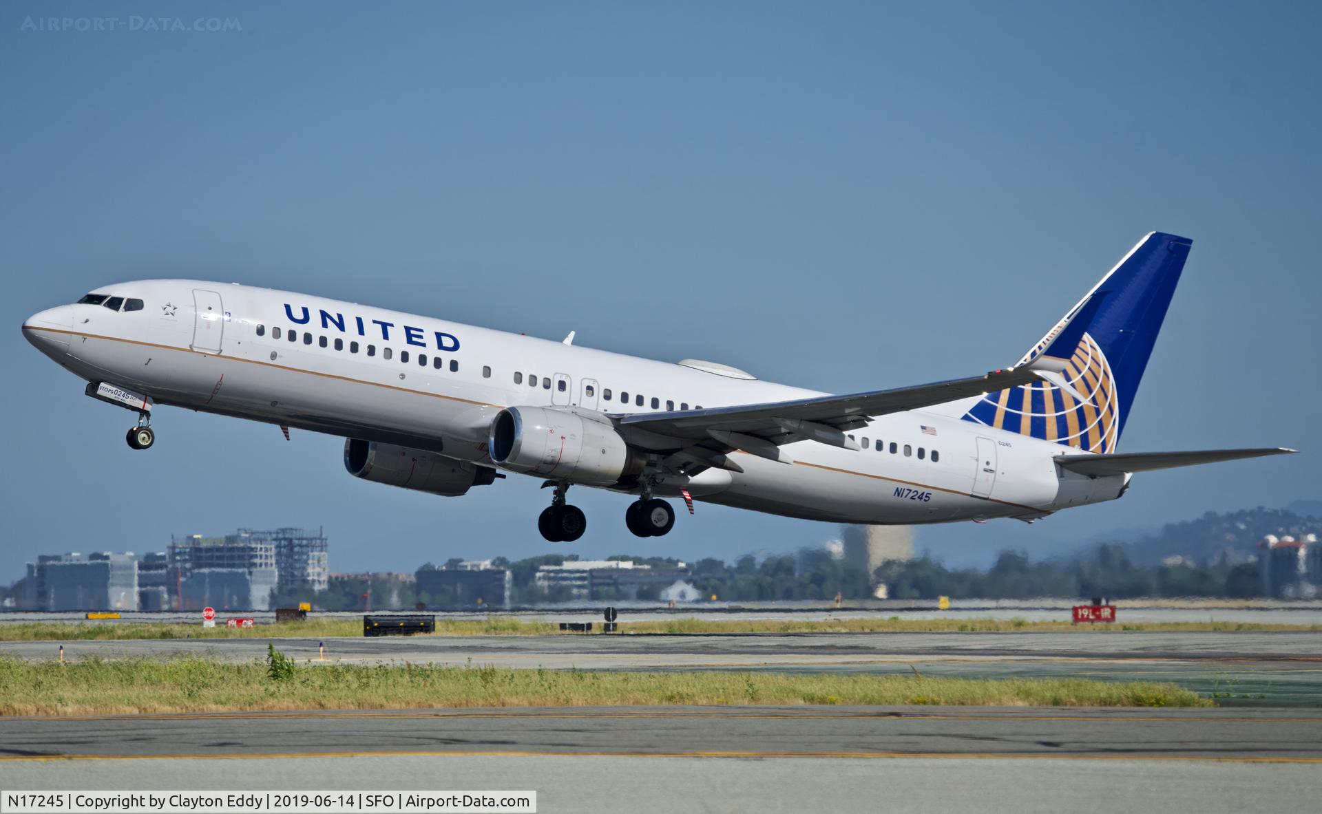 N17245, 1999 Boeing 737-824 C/N 28955, Departing runway 01 SFO 2019.