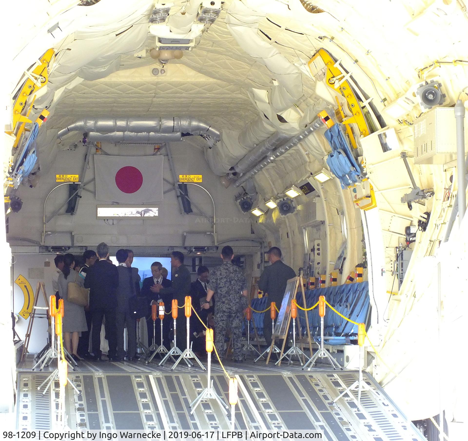 98-1209, Kawasaki C-2 C/N 9, Kawasaki C-2 of the JASDF at the Aerosalon 2019, Paris  #i