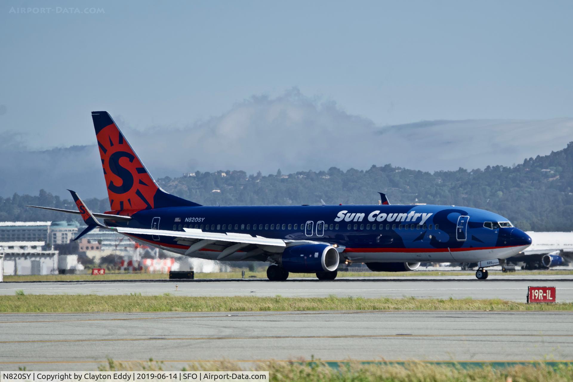 N820SY, 2014 Boeing 737-8FH C/N 39951, SFO 2019.